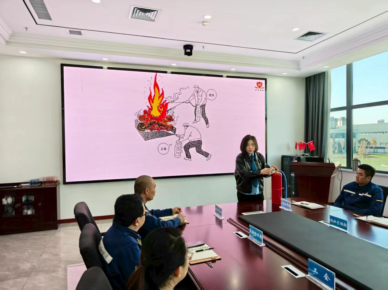 消防知识入人心，安全防线共筑牢——消防宣传月市安全生产宣讲团专家到公司开展宣讲活动